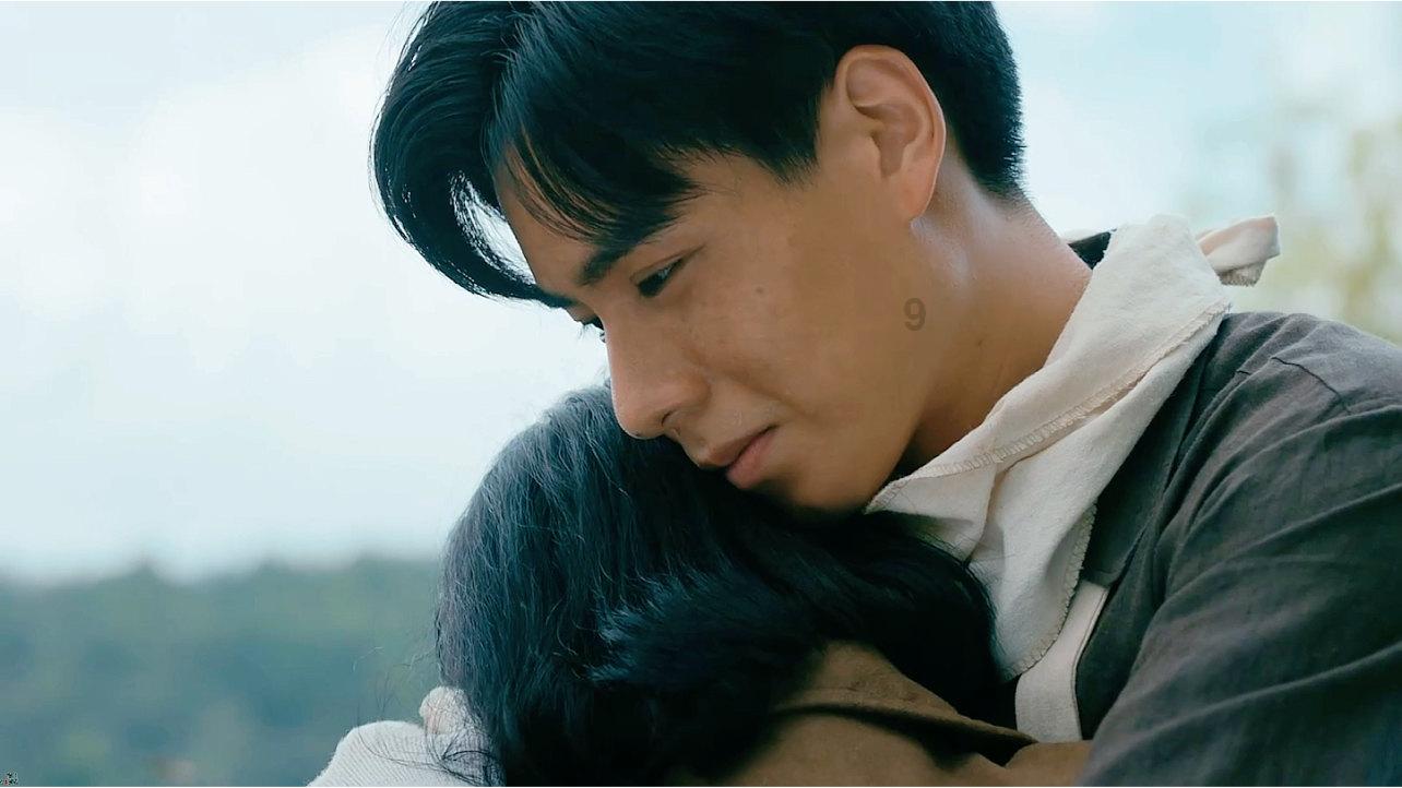 英语语法填空：the proposal he has put forward at the meeting is really worth___
